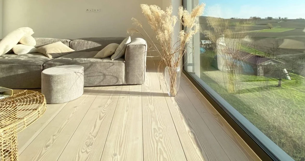 Laying laminate Laying laminate