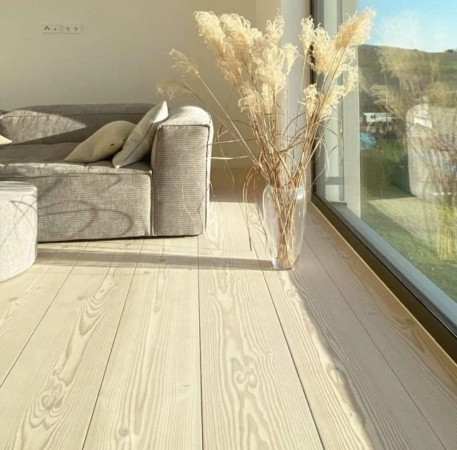 Laying laminate Laying laminate